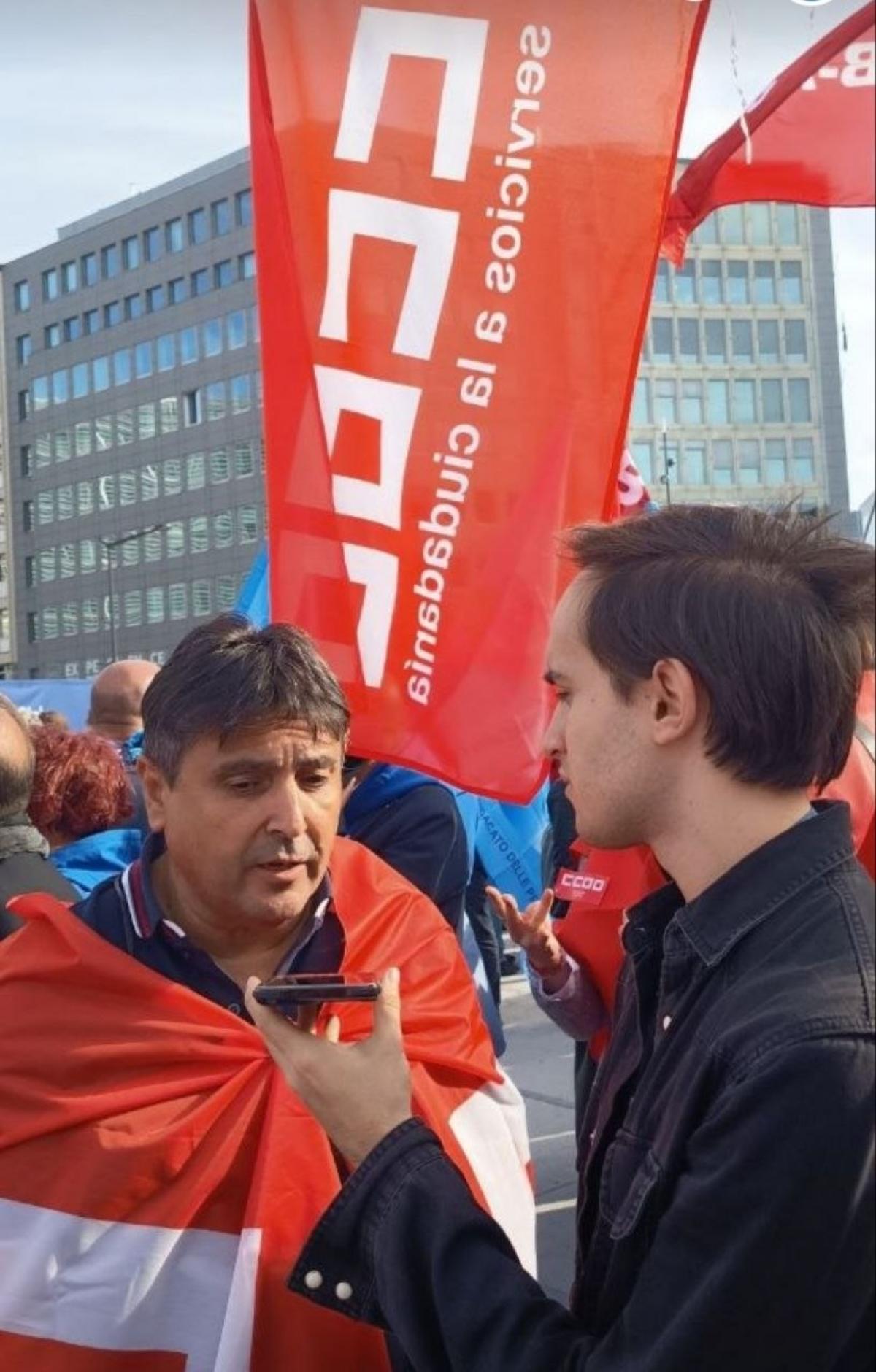 El Sector Estatal de Carretera y Logística de FSC-CCOO se une a los sindicatos europeos en la rotonda Schuman, frente a la Comisión Europea.
