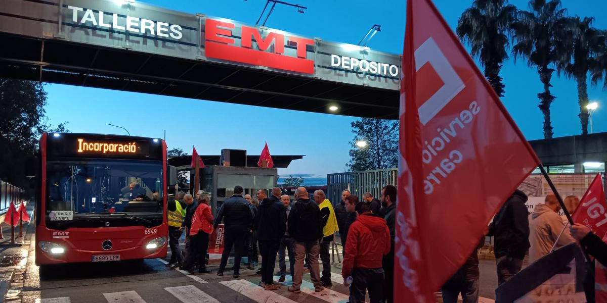 Primeras horas de la huelga de autobuses convocada por CCOO y UGT, Valencia