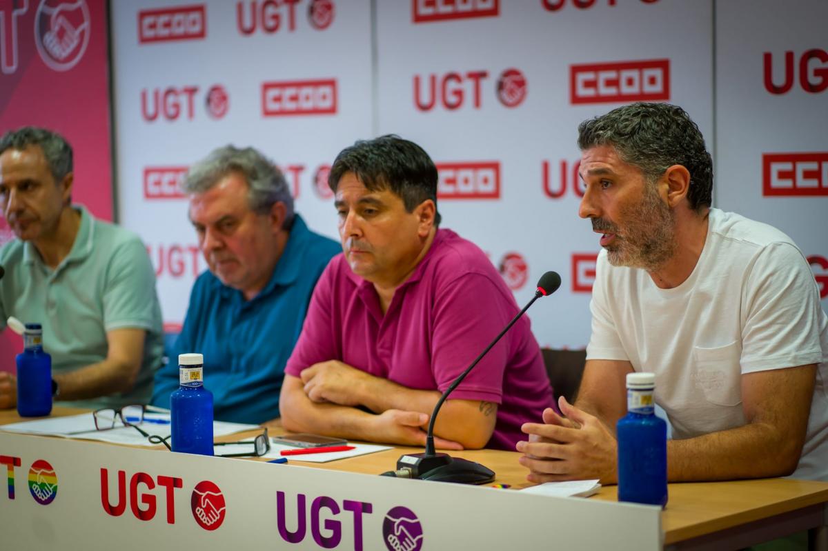 Lucho Palazzo Secretario general de la FSC CCOO interviene en la rueda de prensa, anunciando la convocatoria de huelga en el sector del transporte por carretera para la segunda quincena del mes de octubre 2024