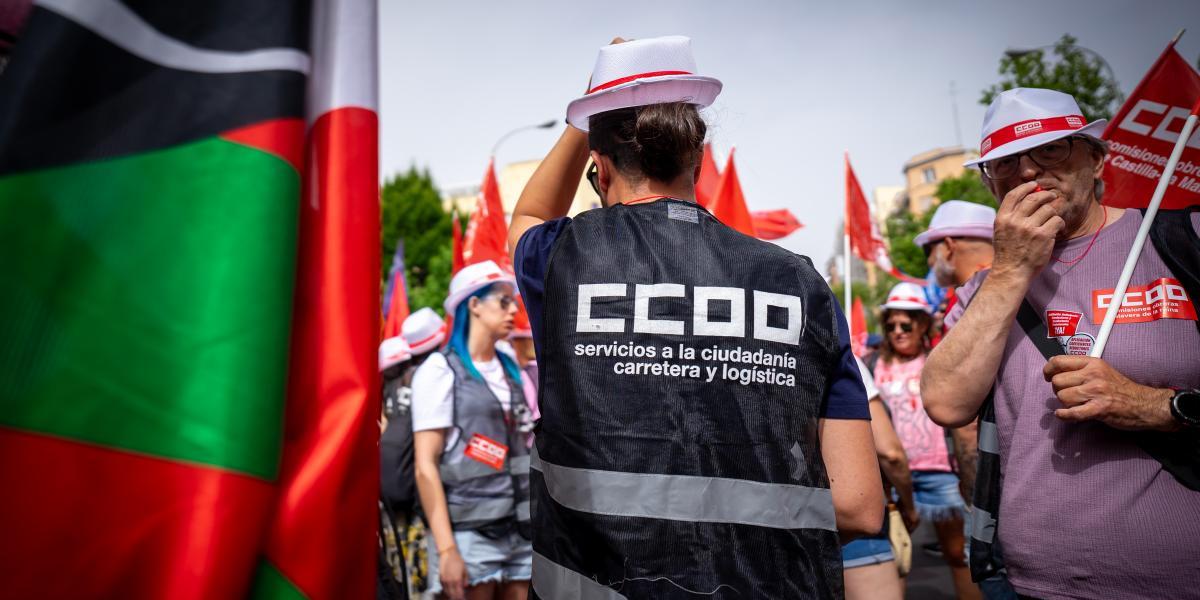 CCOO se concentra por la jubilación anticipada de las y los profesionales del transporte por carretera